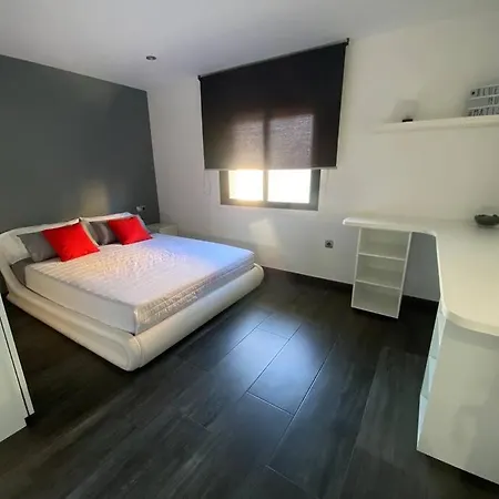 Agradable Casa Con Piscina