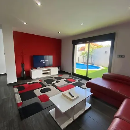 Holiday home Agradable Casa Con Piscina *