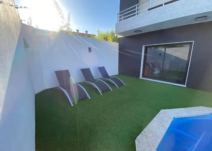 Agradable Casa Con Piscina Dom wakacyjny